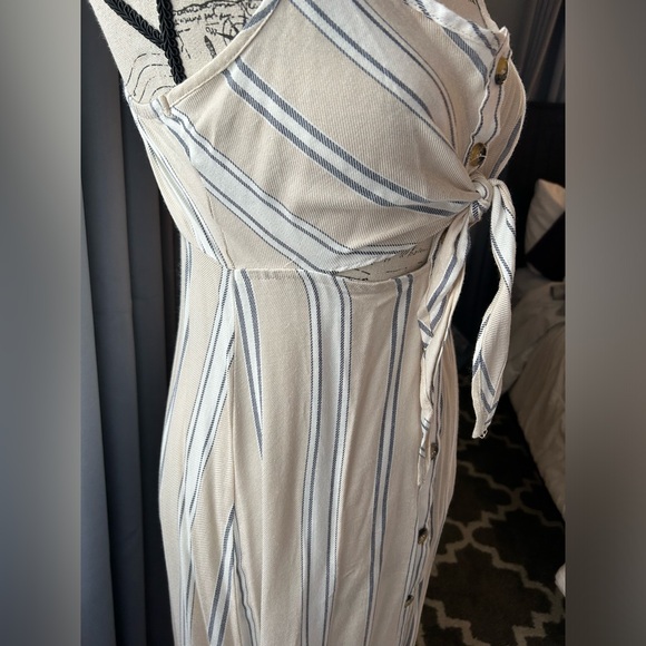 Medium Mimi Chica striped button down flowy spaghetti strap spring summer dress - Picture 2 of 8